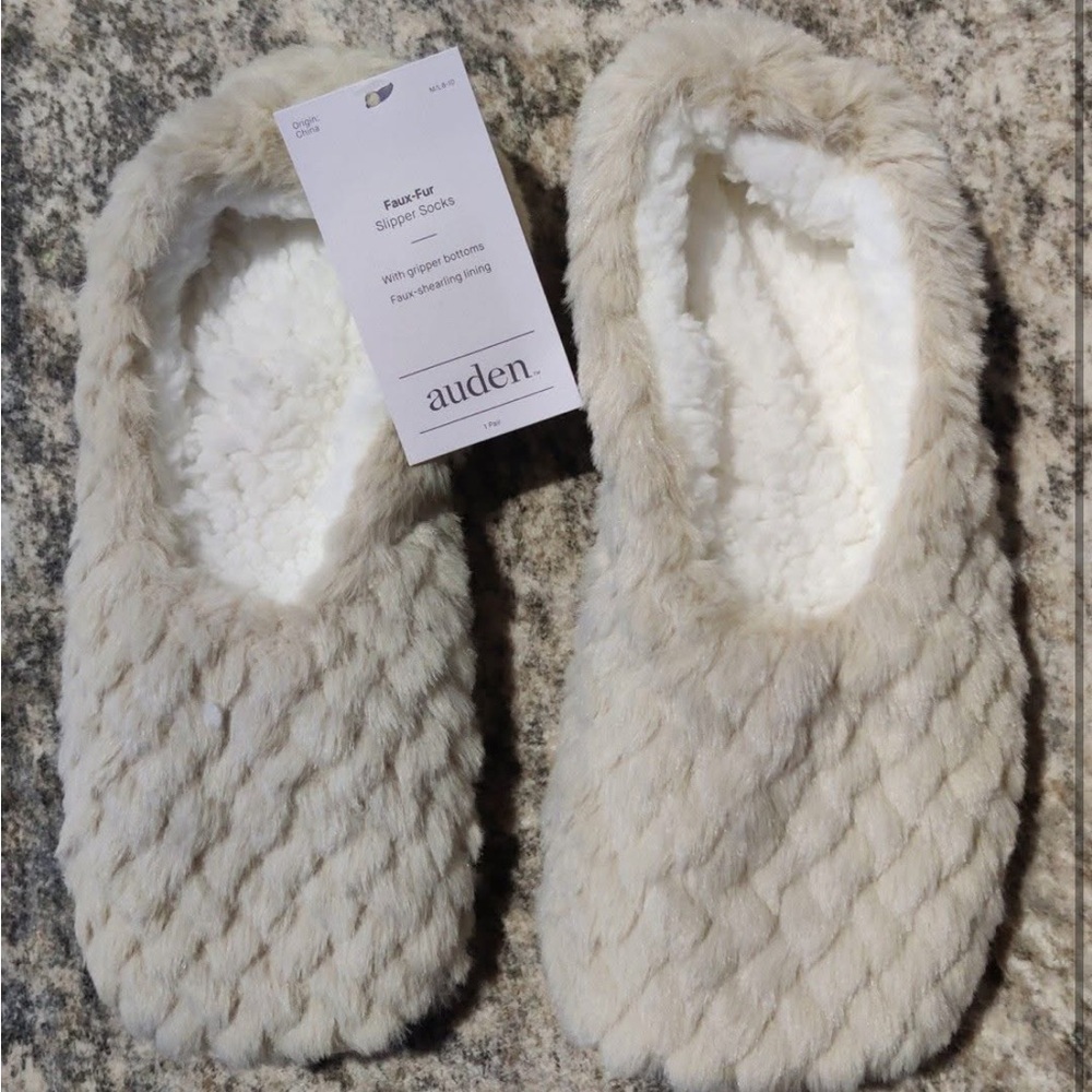 Auden Women's Plush Faux Fur Slippers - Cream